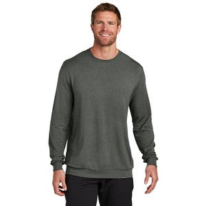 EMBROIDERED LOGOTravisMathew Long Weekend Crew
